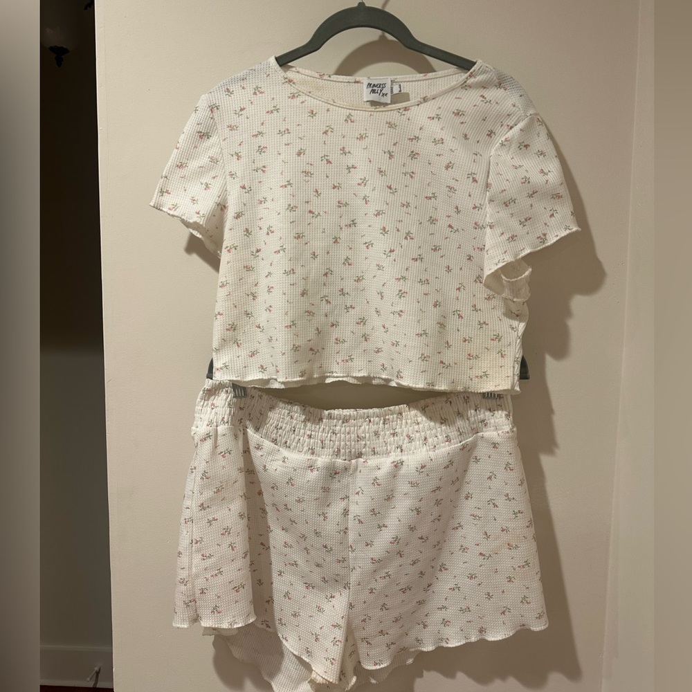Princess Polly lounge/sleeper set of crop top and boy shorts.